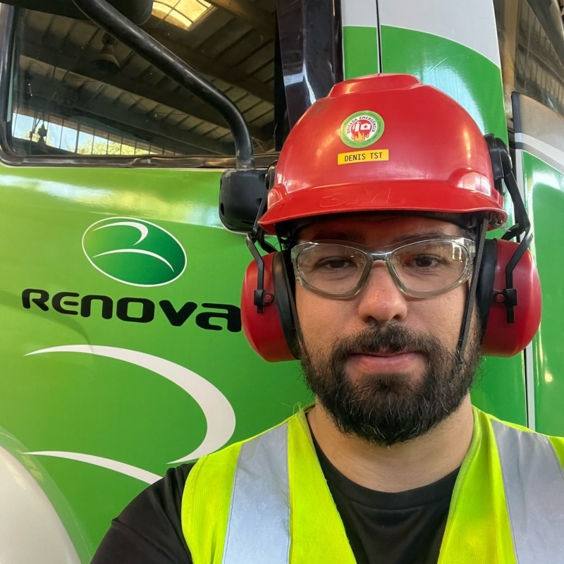 Dennis RENOVA